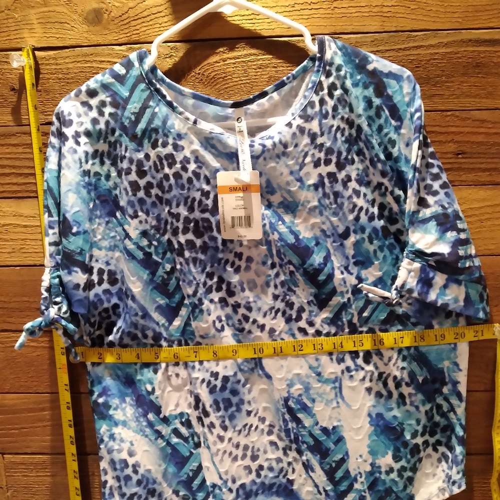 Leo and nicol womens blouse top size small dolman sleeves scoop_nec k geo animal - Picture 5 of 6
